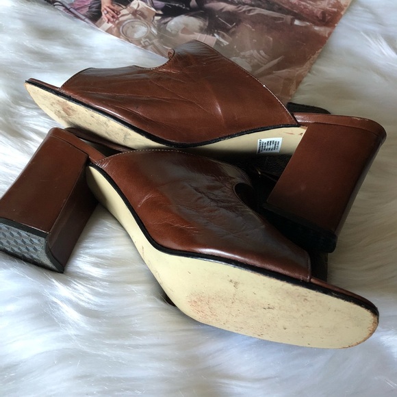 Scalzi Genuine Leather Chunky Heels - Picture 6 of 9